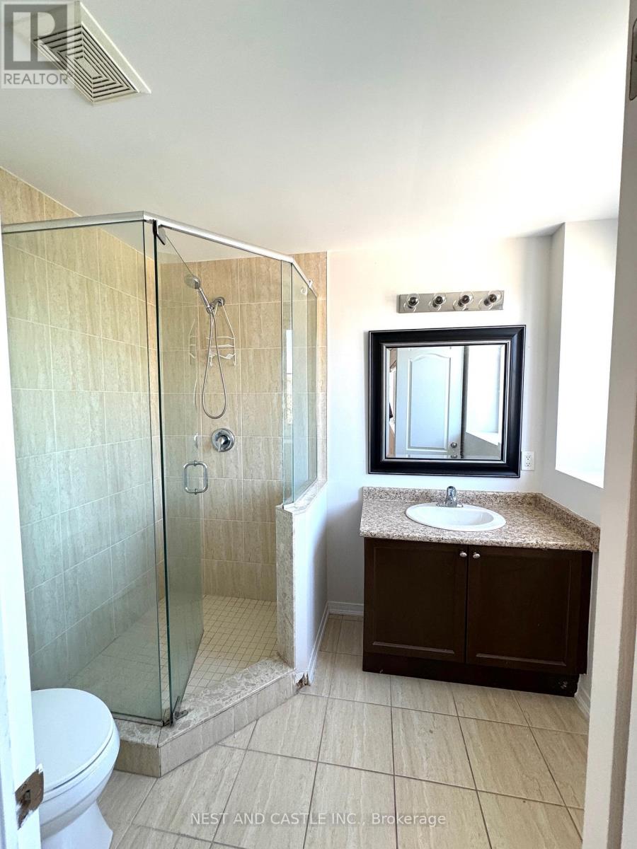 Photo 9 of 26 170 Palacebeach Trail, Hamilton ON