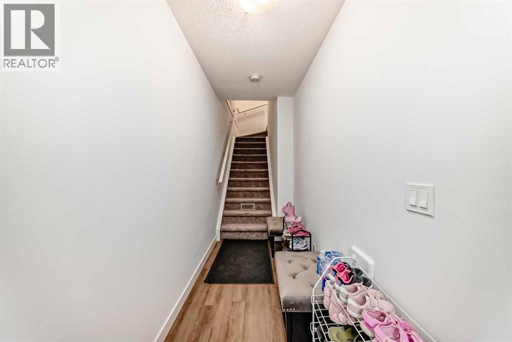 Single Family House for Sale in   Evanscrest Park NW Evanston Calgary 