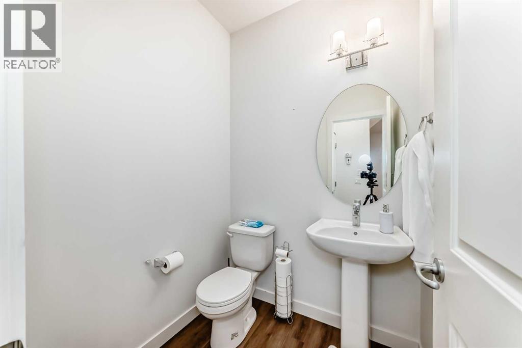 Single Family House for Sale in   Evanscrest Park NW Evanston Calgary 