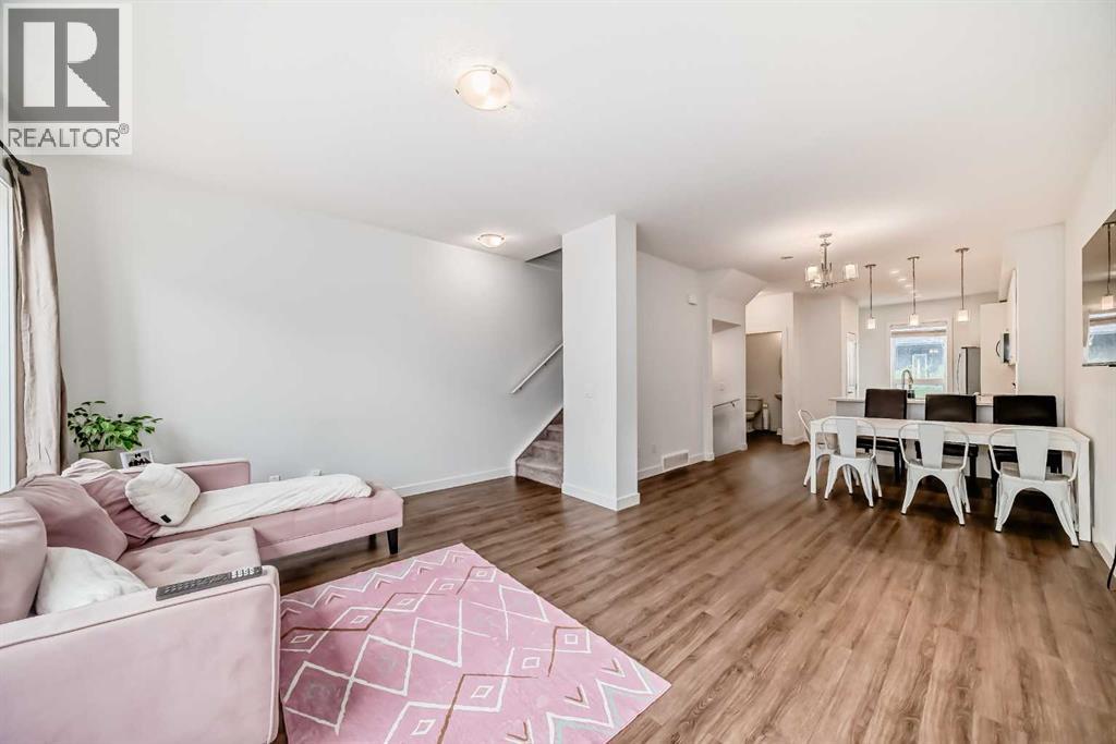 Single Family House for Sale in   Evanscrest Park NW Evanston Calgary 