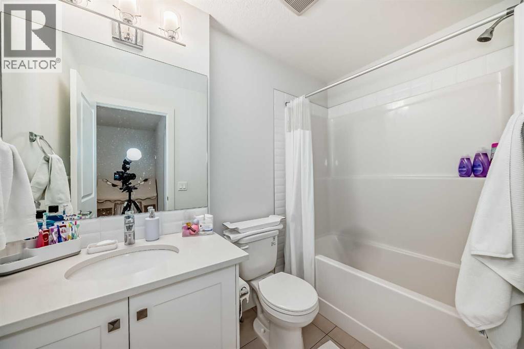Single Family House for Sale in   Evanscrest Park NW Evanston Calgary 