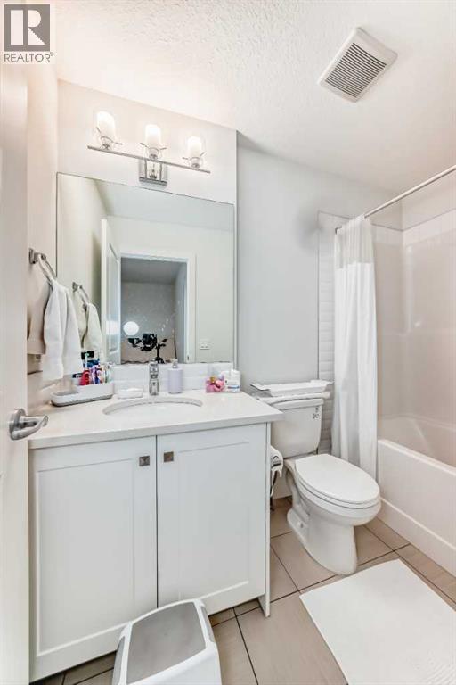 Single Family House for Sale in   Evanscrest Park NW Evanston Calgary 