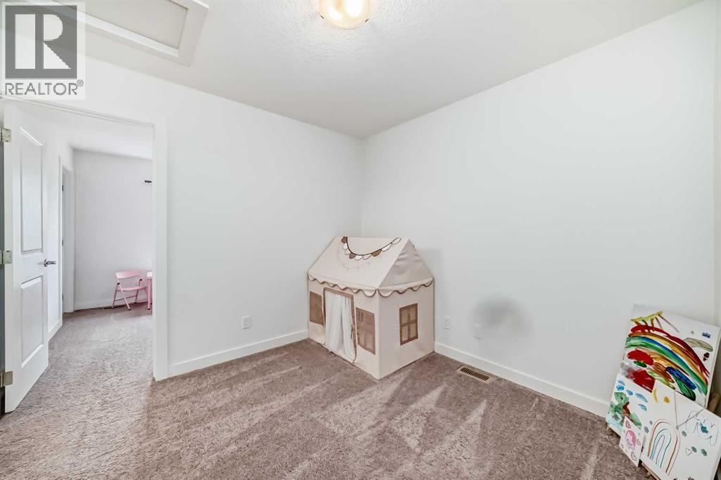 Single Family House for Sale in   Evanscrest Park NW Evanston Calgary 