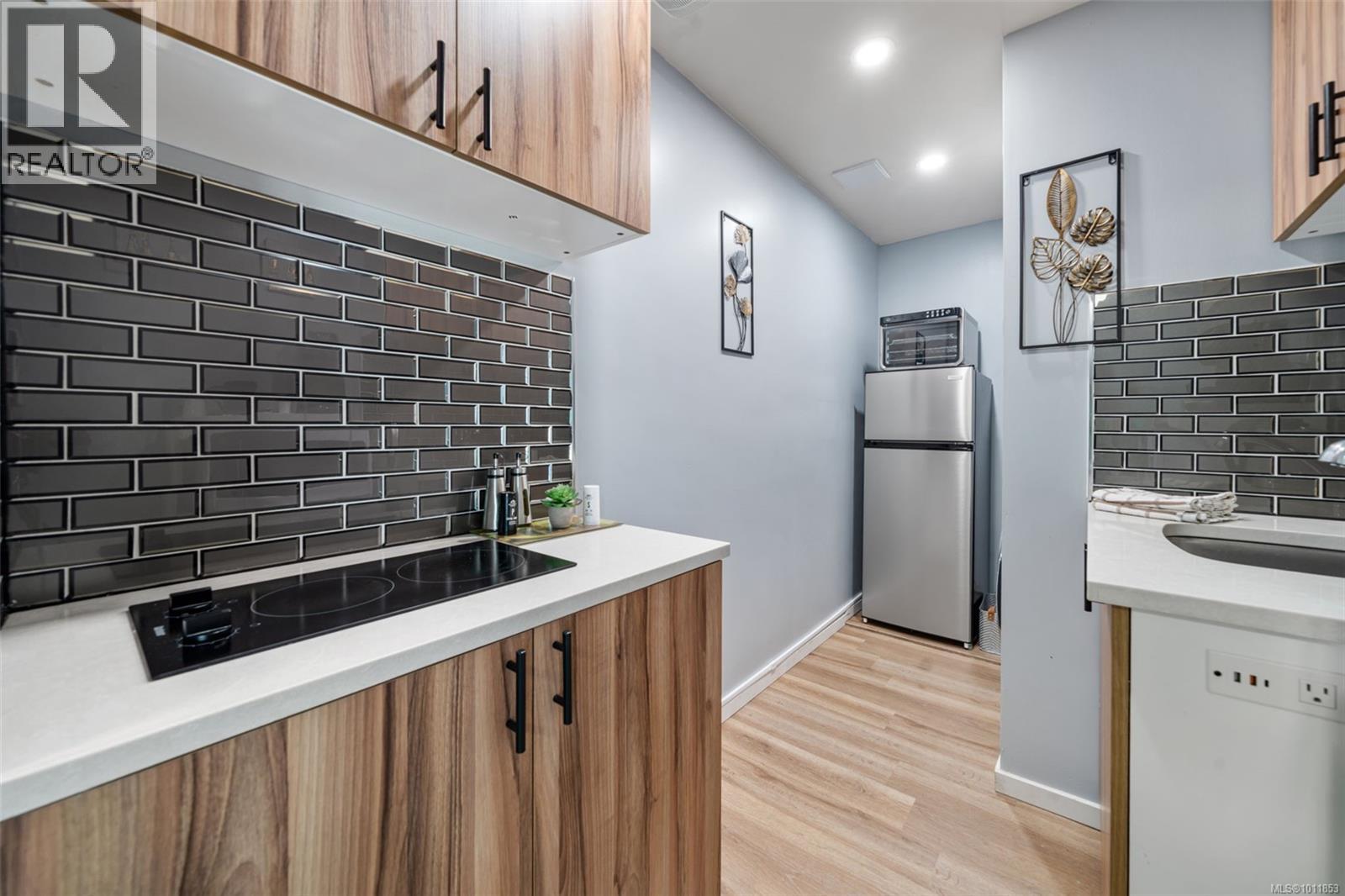 Photo 22 of 999 Furber Rd, Langford BC
