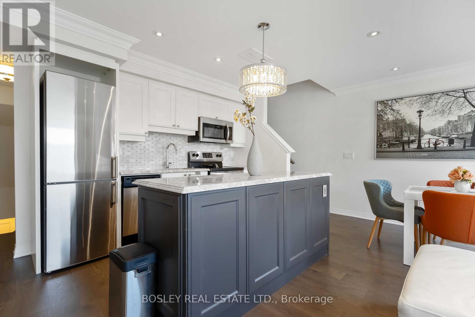 Photo 21 of 16 142 William Duncan Road, Toronto ON