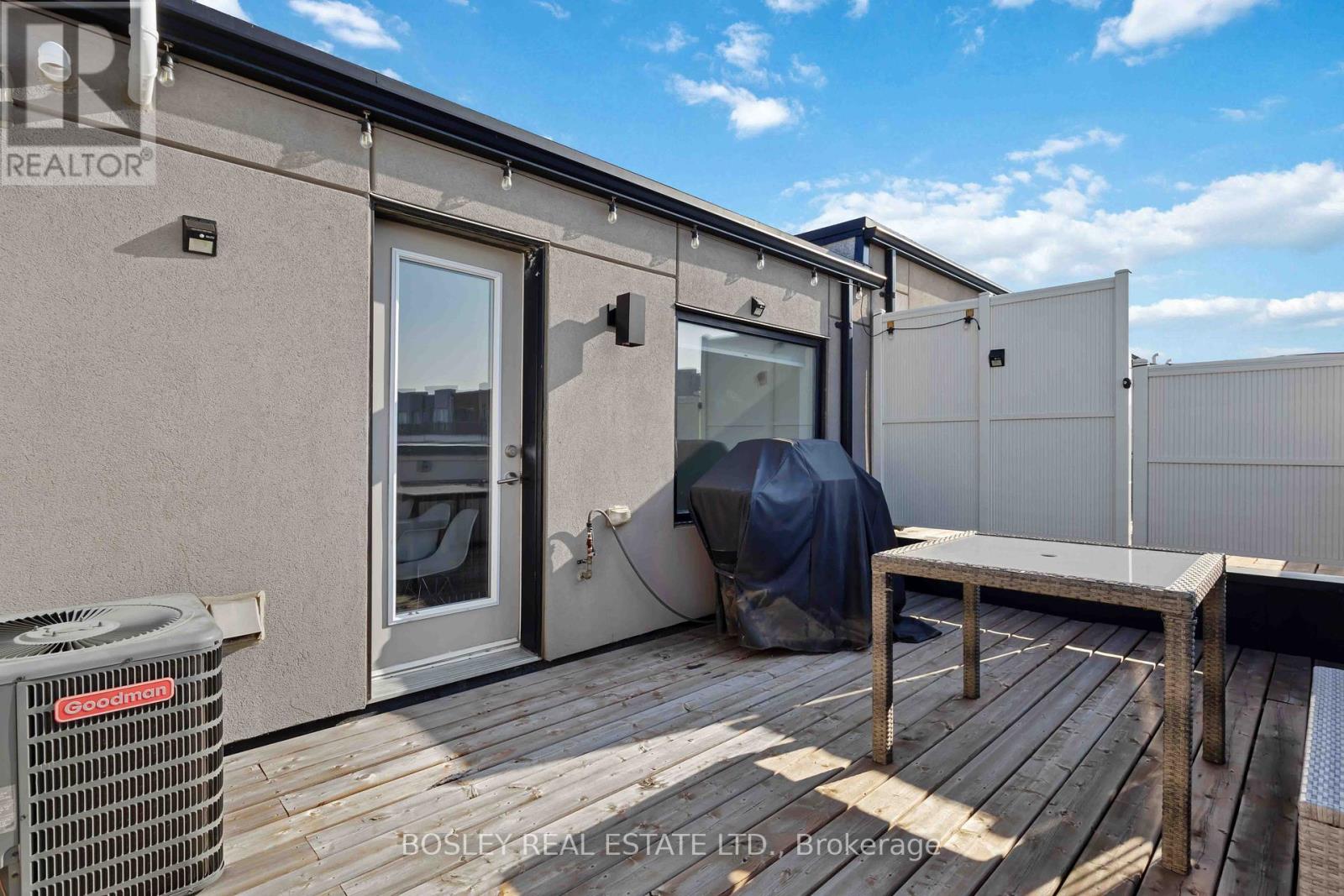 Photo 25 of 16 142 William Duncan Road, Toronto ON
