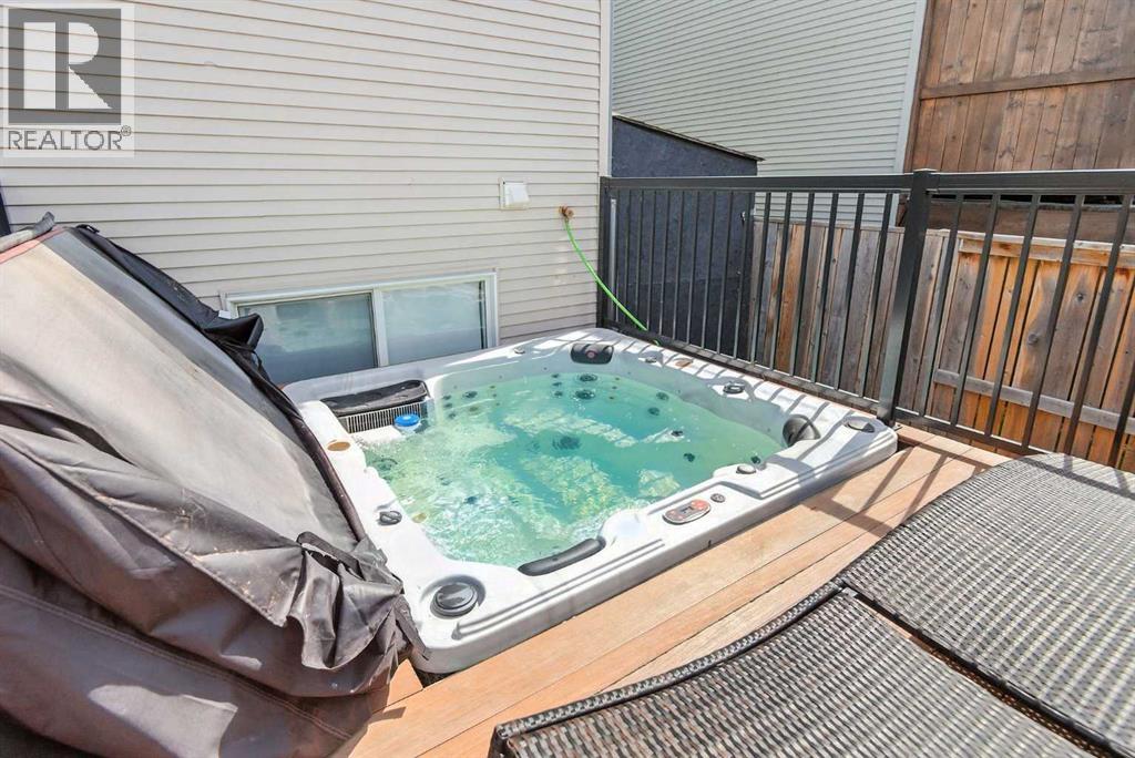 Photo 2 of 50 Cedar Square, Blackfalds AB