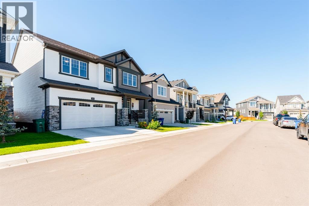 Photo 5 of 633 Windrow Manor Sw, Airdrie AB