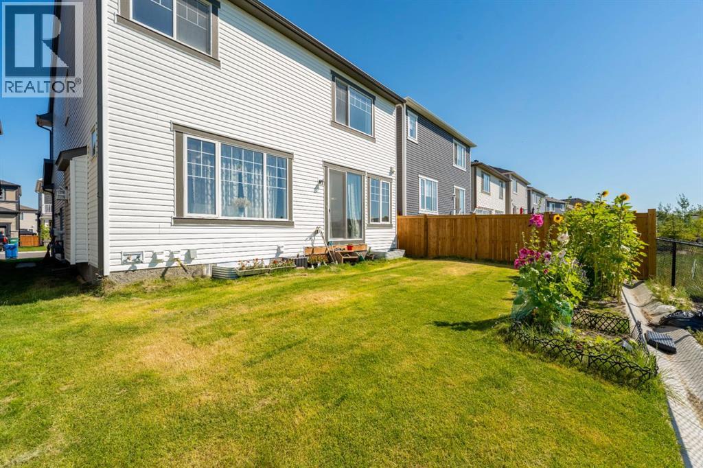 Photo 36 of 633 Windrow Manor Sw, Airdrie AB