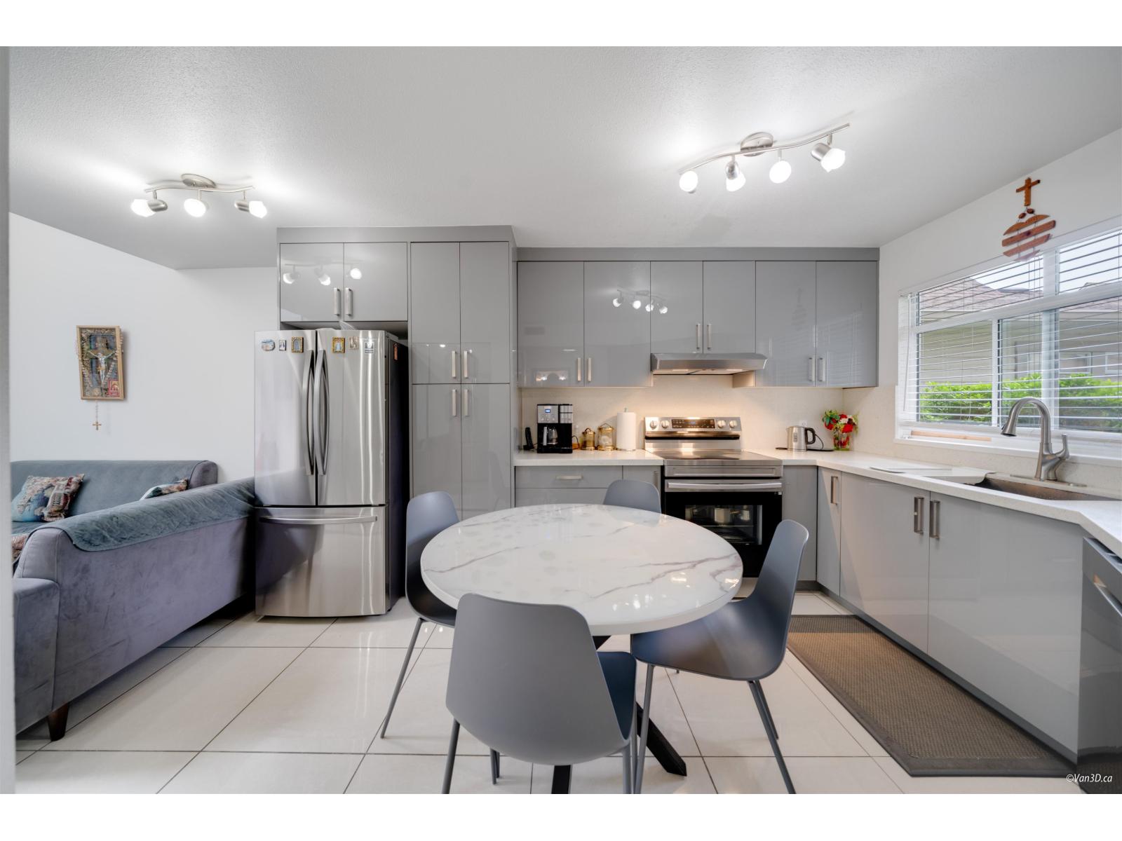 Photo 28 of 32 10238 155 A Street, Surrey BC