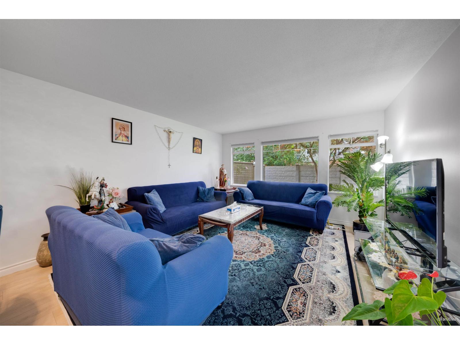 Photo 17 of 32 10238 155 A Street, Surrey BC