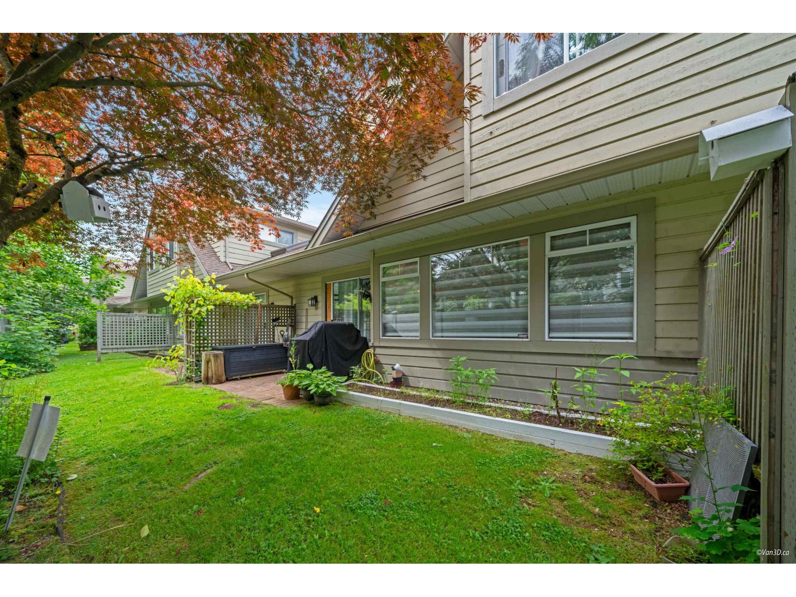 Photo 22 of 32 10238 155 A Street, Surrey BC