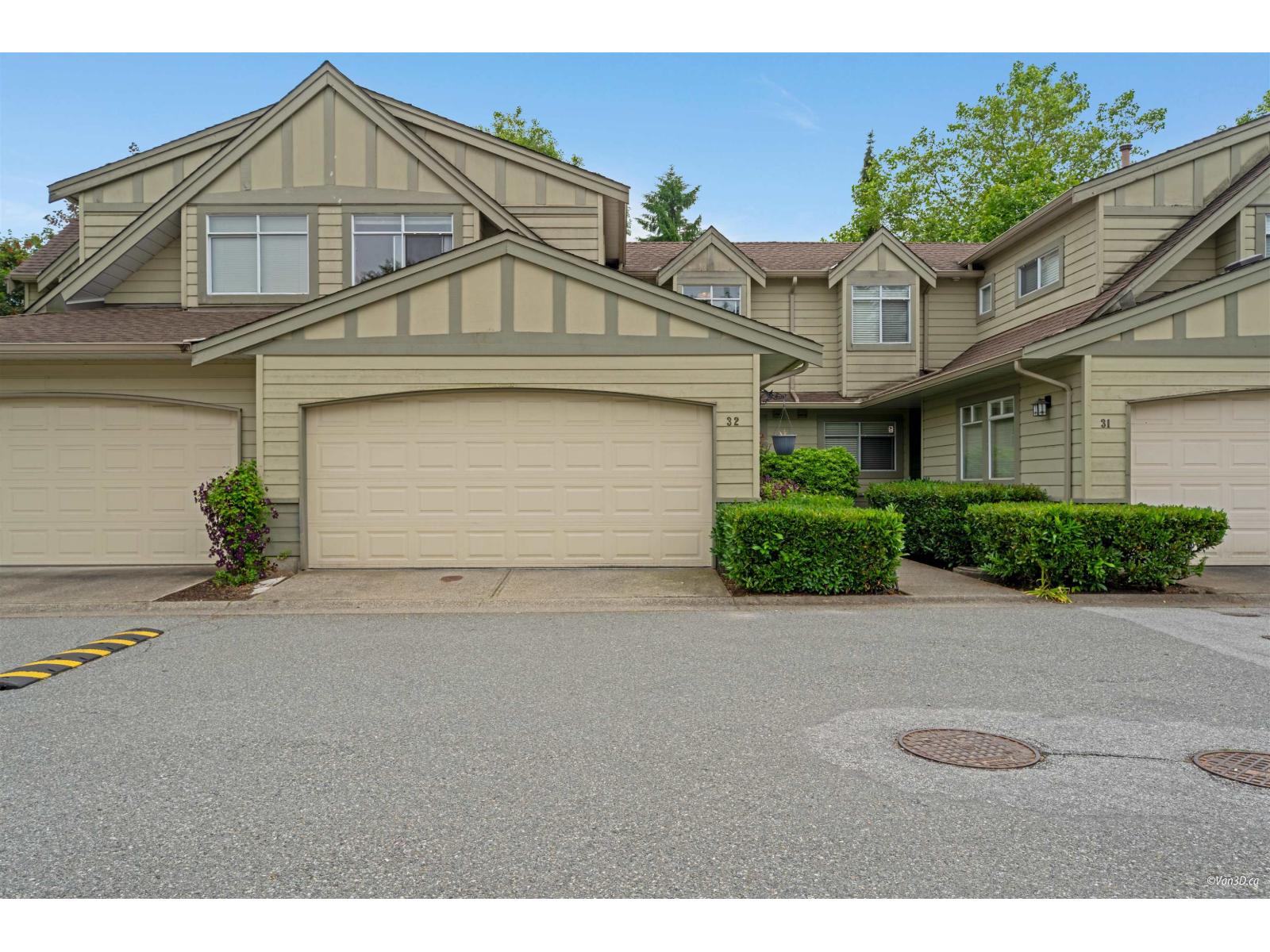 Photo 30 of 32 10238 155 A Street, Surrey BC