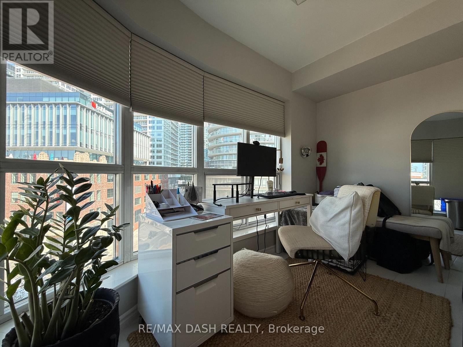 Photo 10 of 718 600 Queens Quay W, Toronto ON