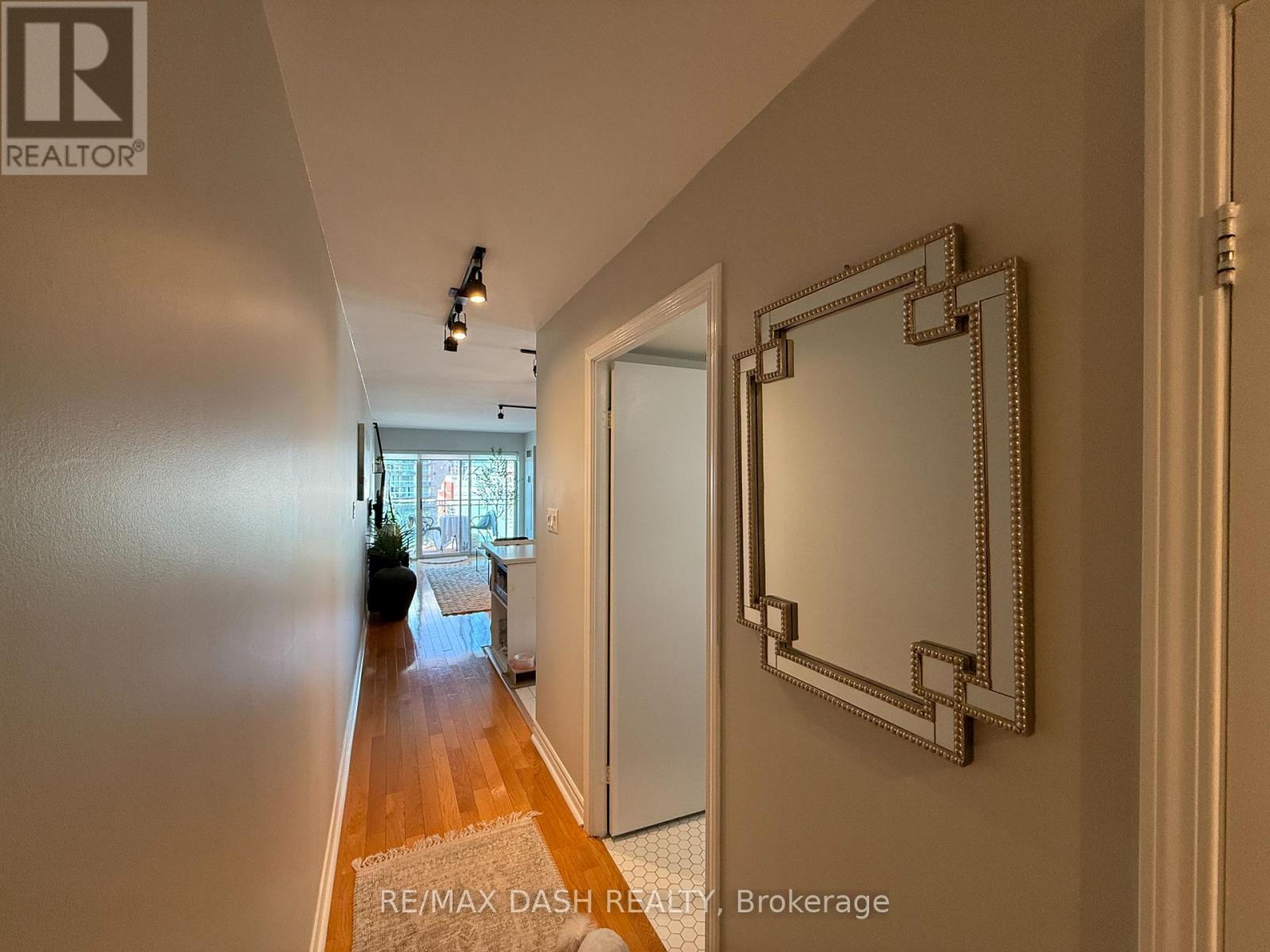 Photo 19 of 718 600 Queens Quay W, Toronto ON