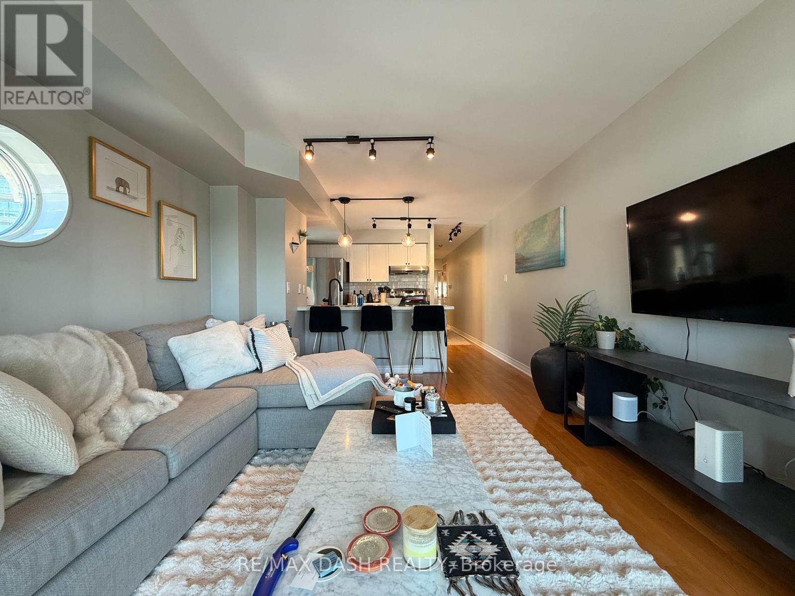 Photo 14 of 718 600 Queens Quay W, Toronto ON