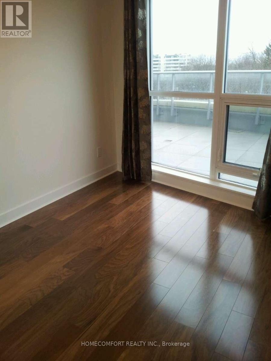 Photo 1 of 405 58 Orchard View Boulevard, Toronto ON