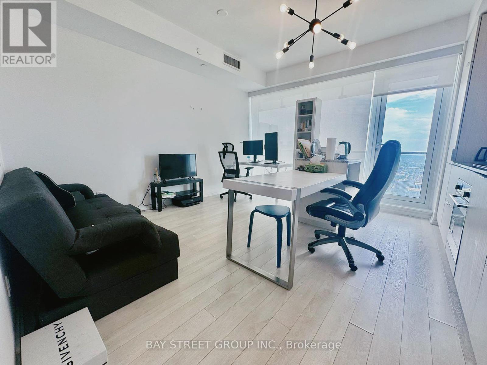 Photo 2 of 4003 197 Yonge Street, Toronto ON