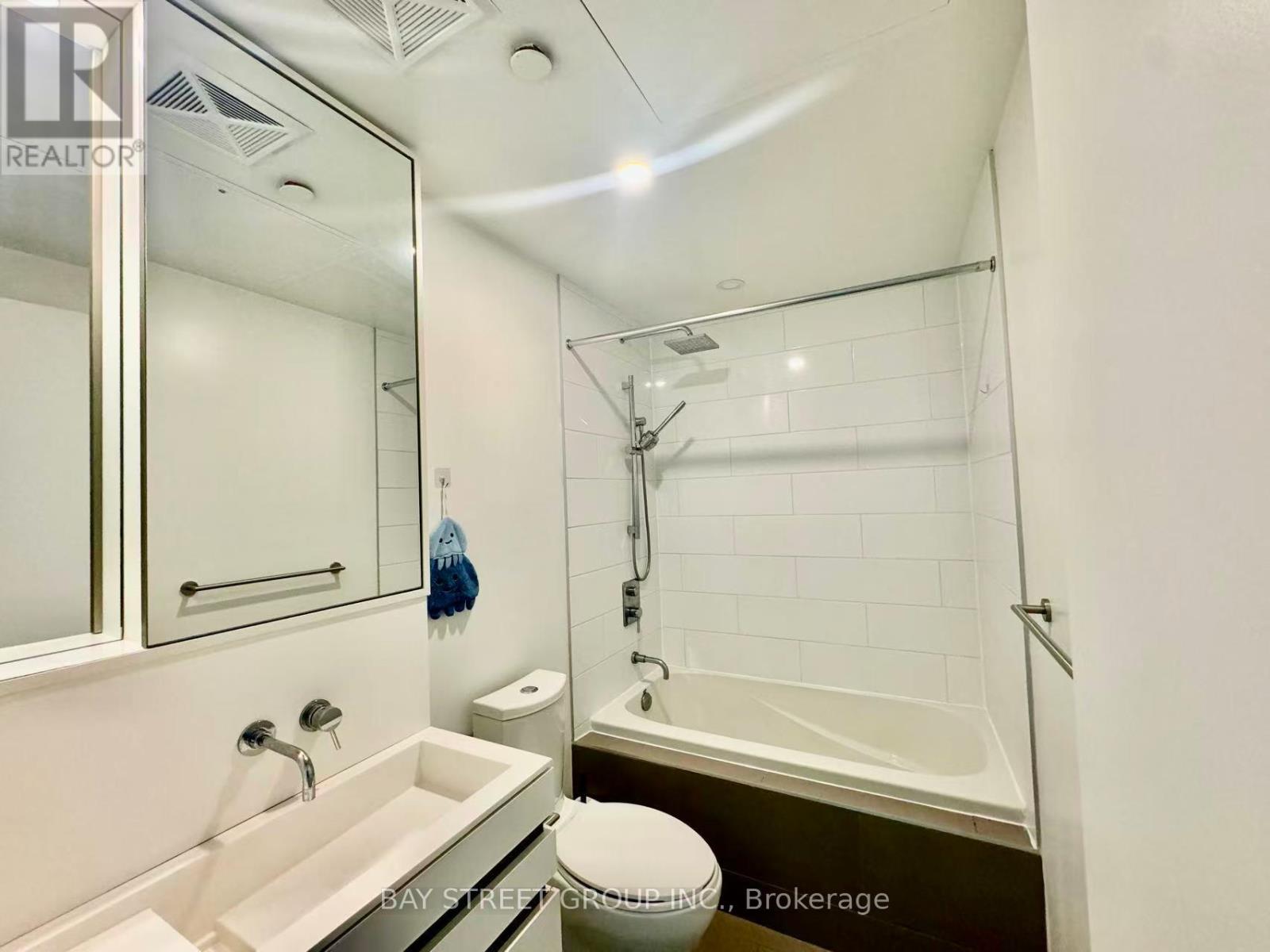 Photo 8 of 4003 197 Yonge Street, Toronto ON
