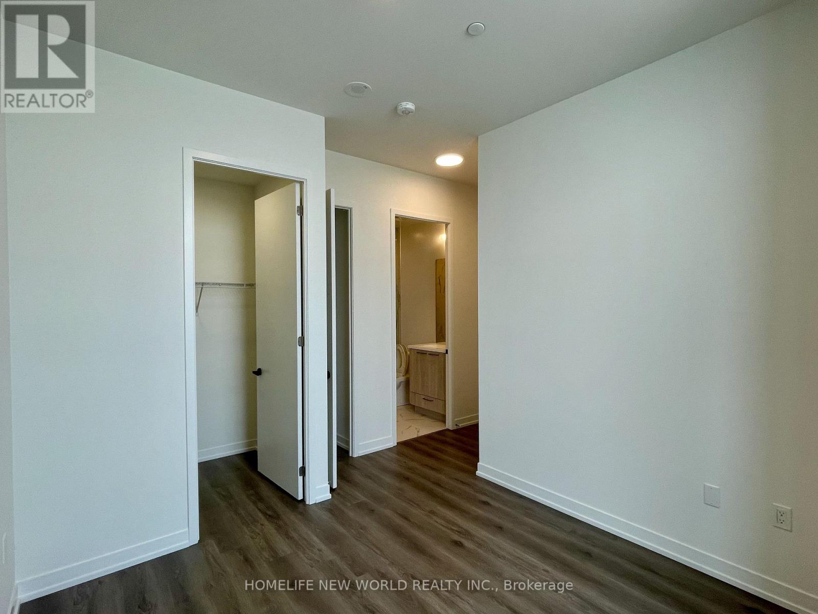 Photo 2 of Ph 106 225 Commerce Street, Vaughan ON