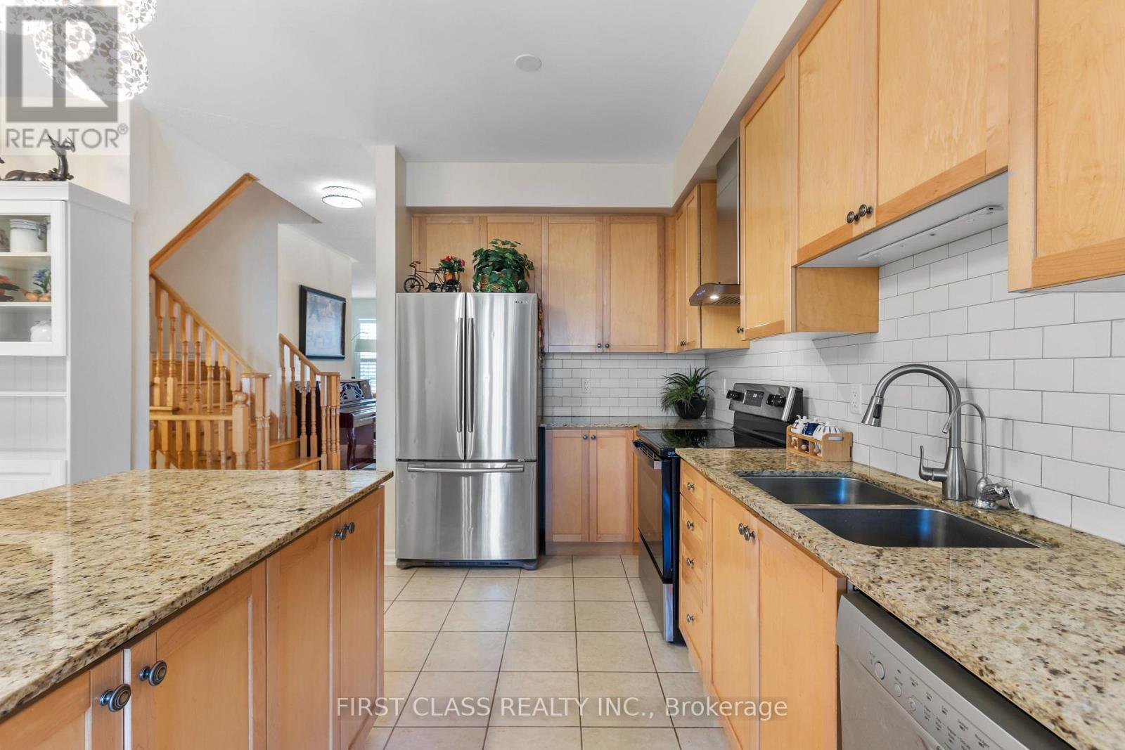 Photo 13 of 10501 Woodbine Ave Avenue, Markham ON