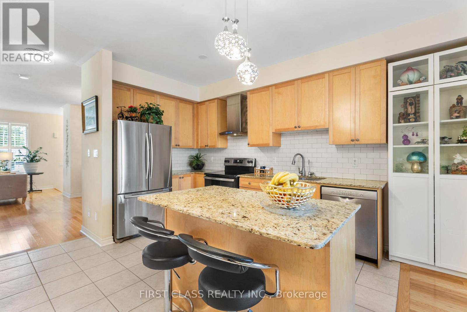 Photo 14 of 10501 Woodbine Ave Avenue, Markham ON