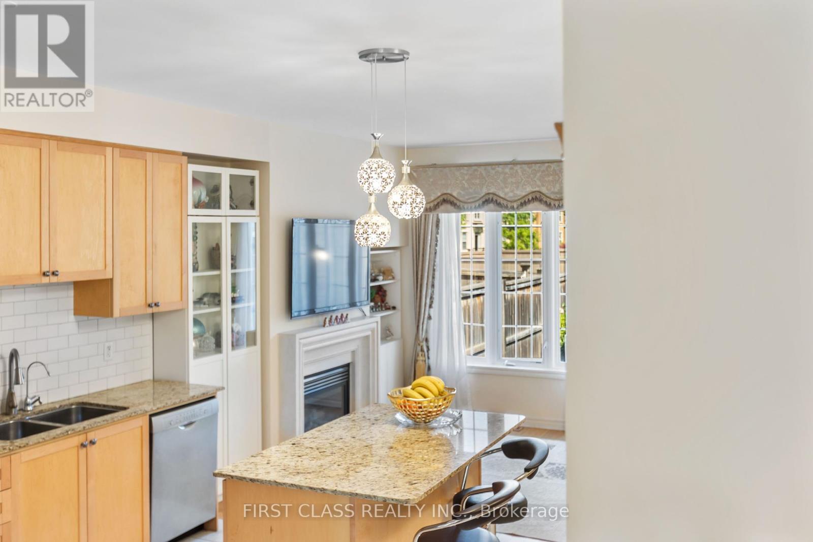 Photo 18 of 10501 Woodbine Ave Avenue, Markham ON