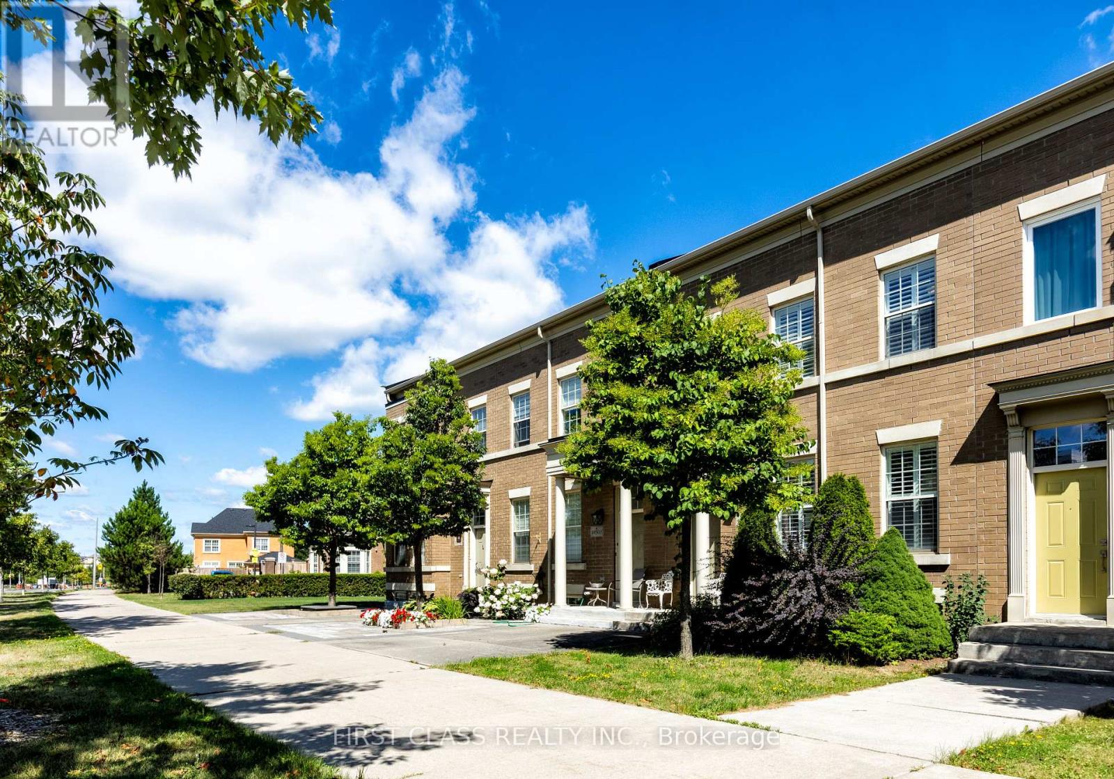 Photo 2 of 10501 Woodbine Ave Avenue, Markham ON