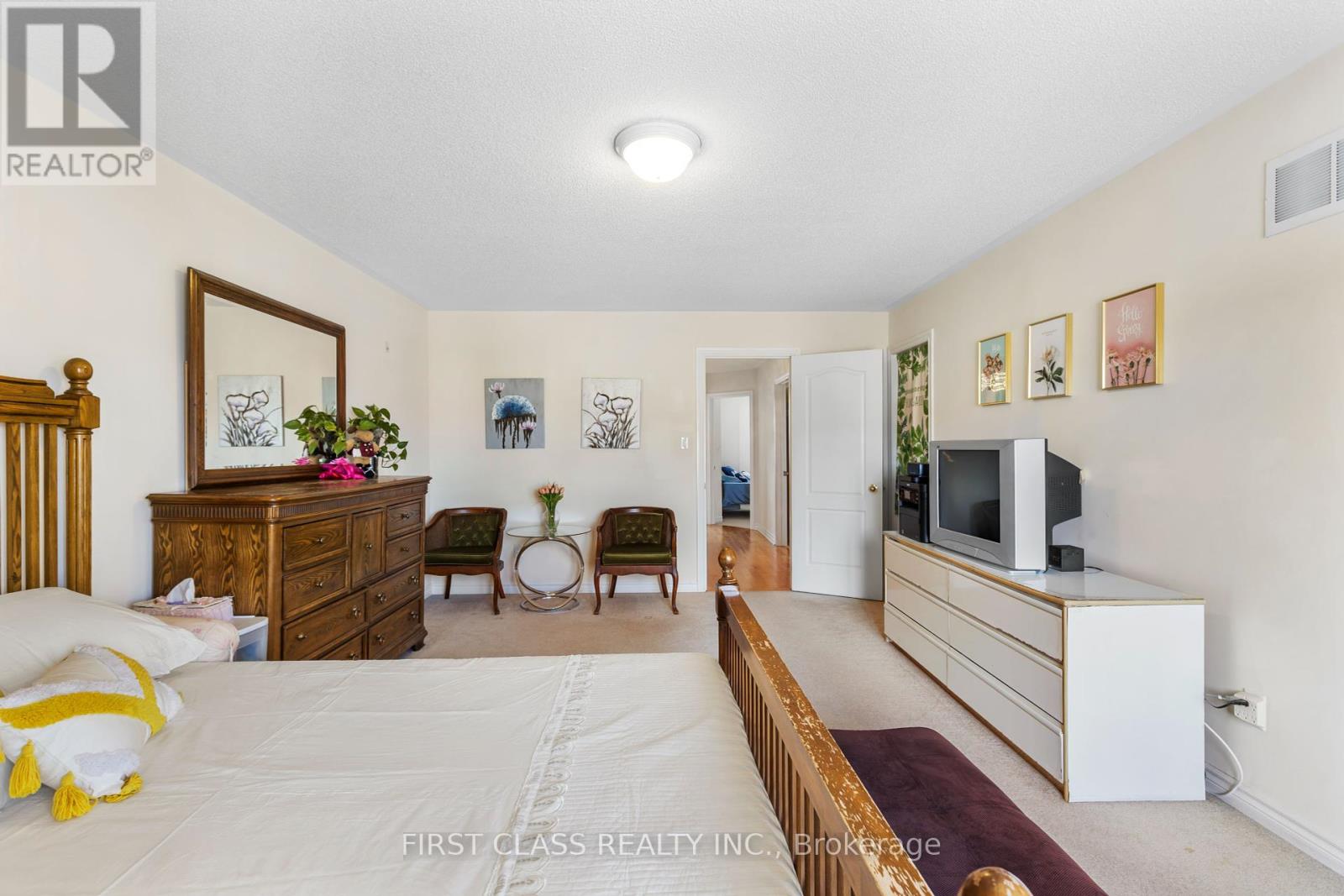 Photo 29 of 10501 Woodbine Ave Avenue, Markham ON