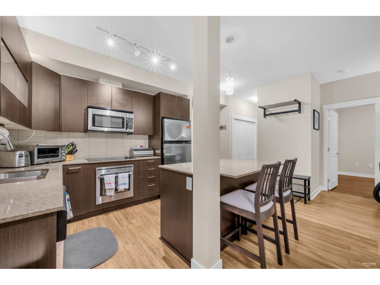 Photo 13 of 114 13321 102 A Avenue, Surrey BC