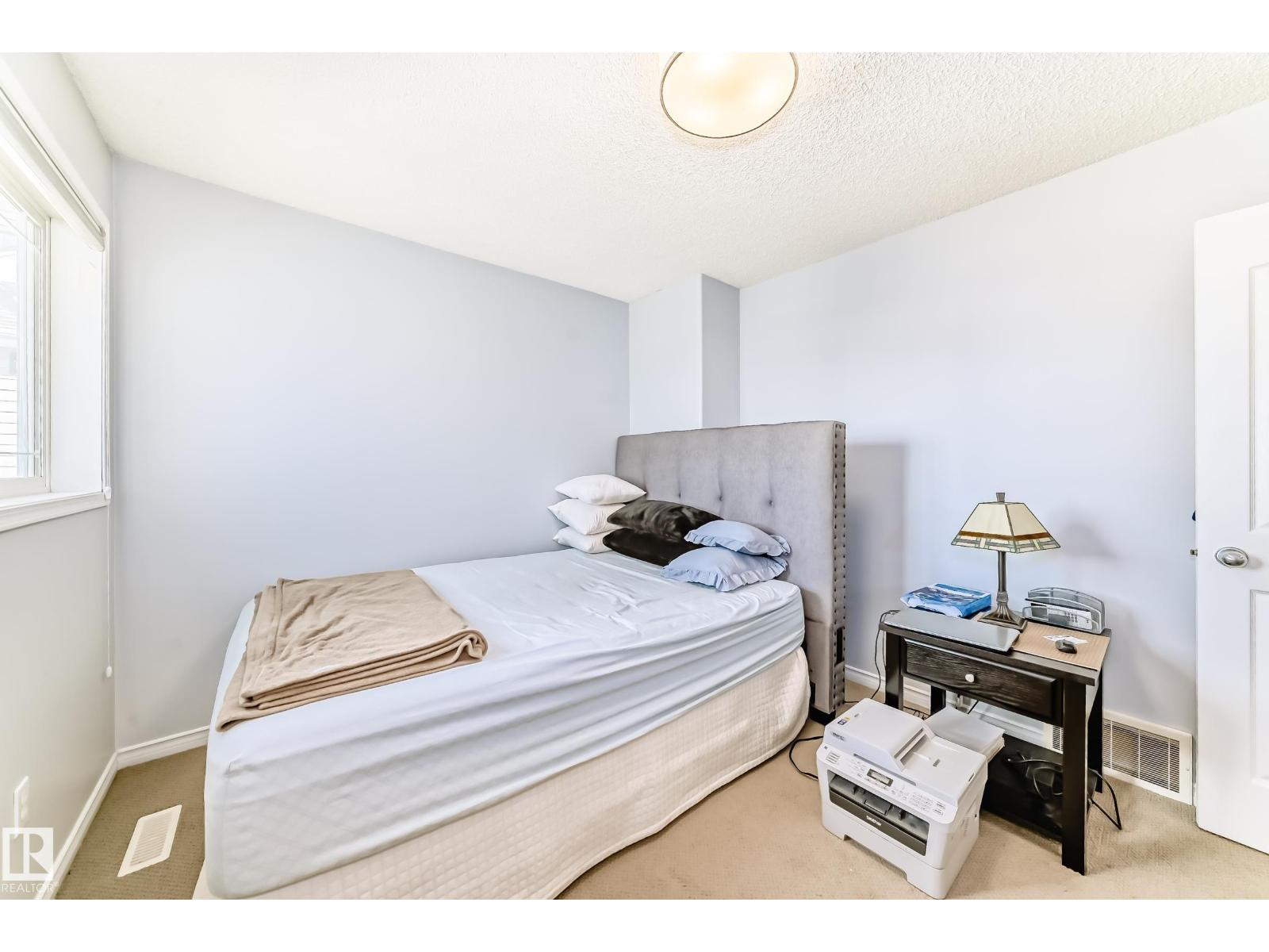 Photo 5 of 5506 165 Av Nw, Edmonton AB