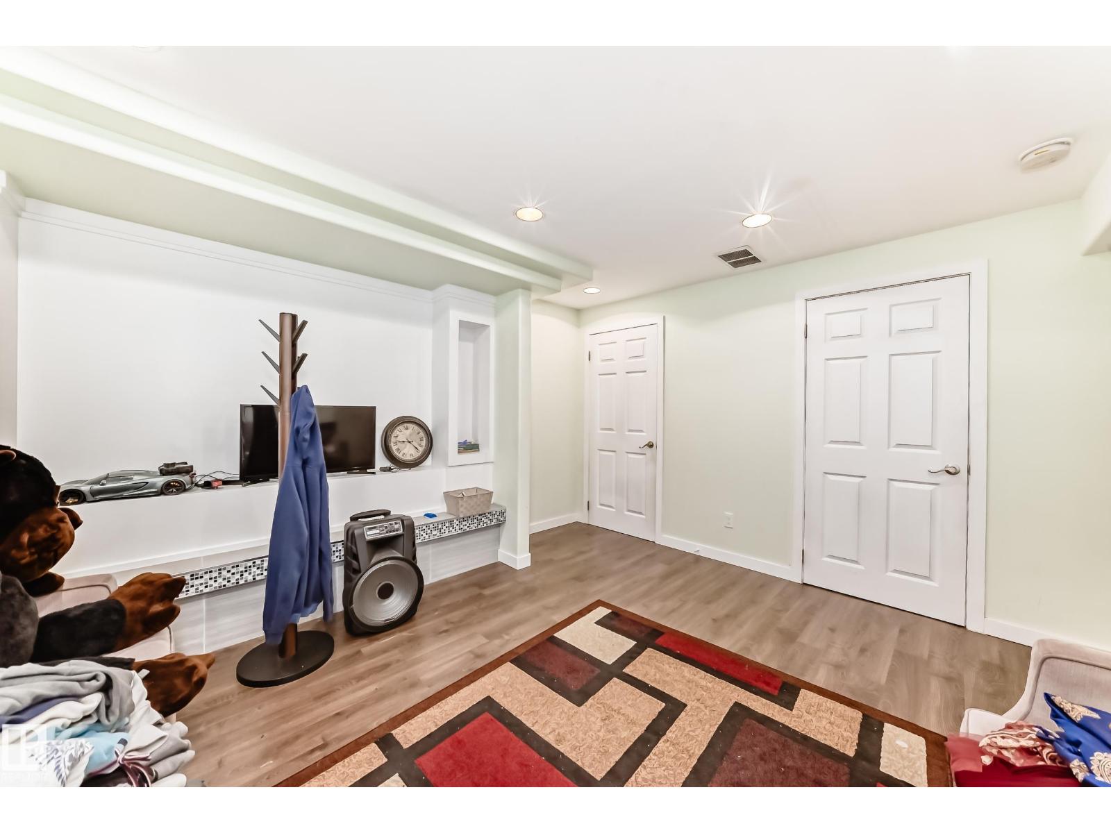 Photo 52 of 5506 165 Av Nw, Edmonton AB