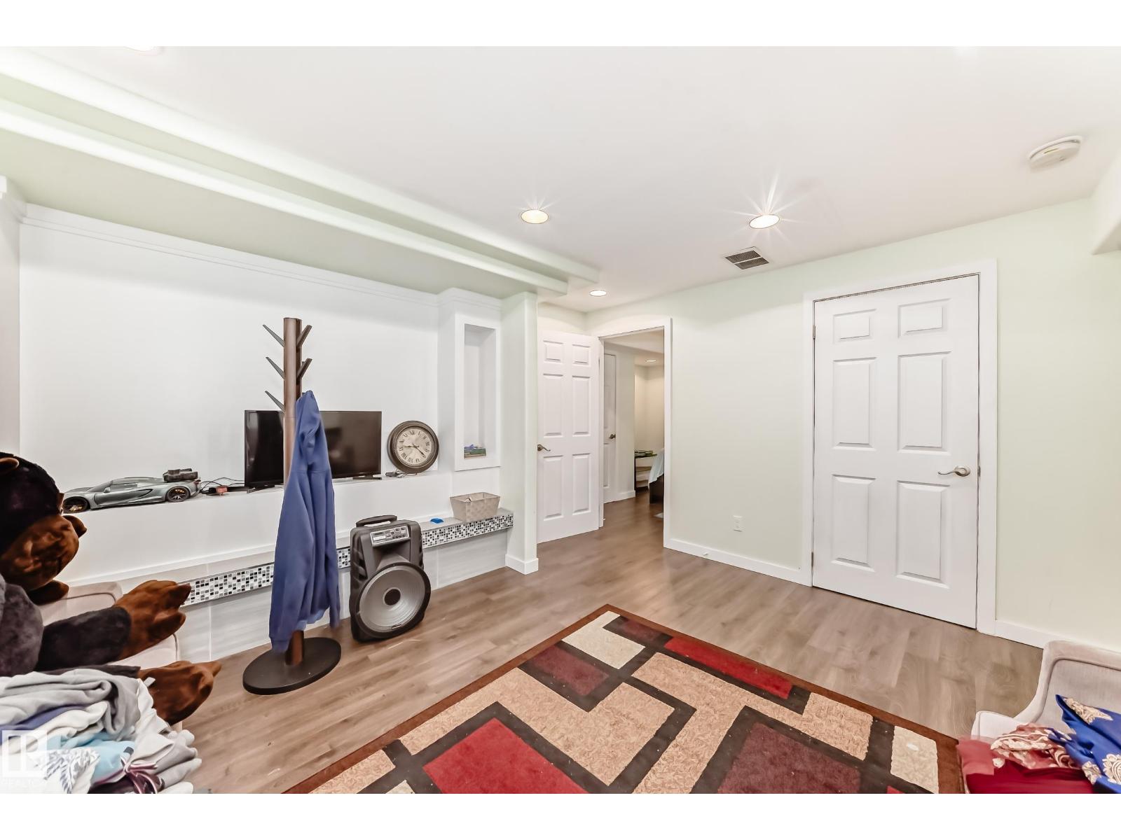 Photo 31 of 5506 165 Av Nw, Edmonton AB