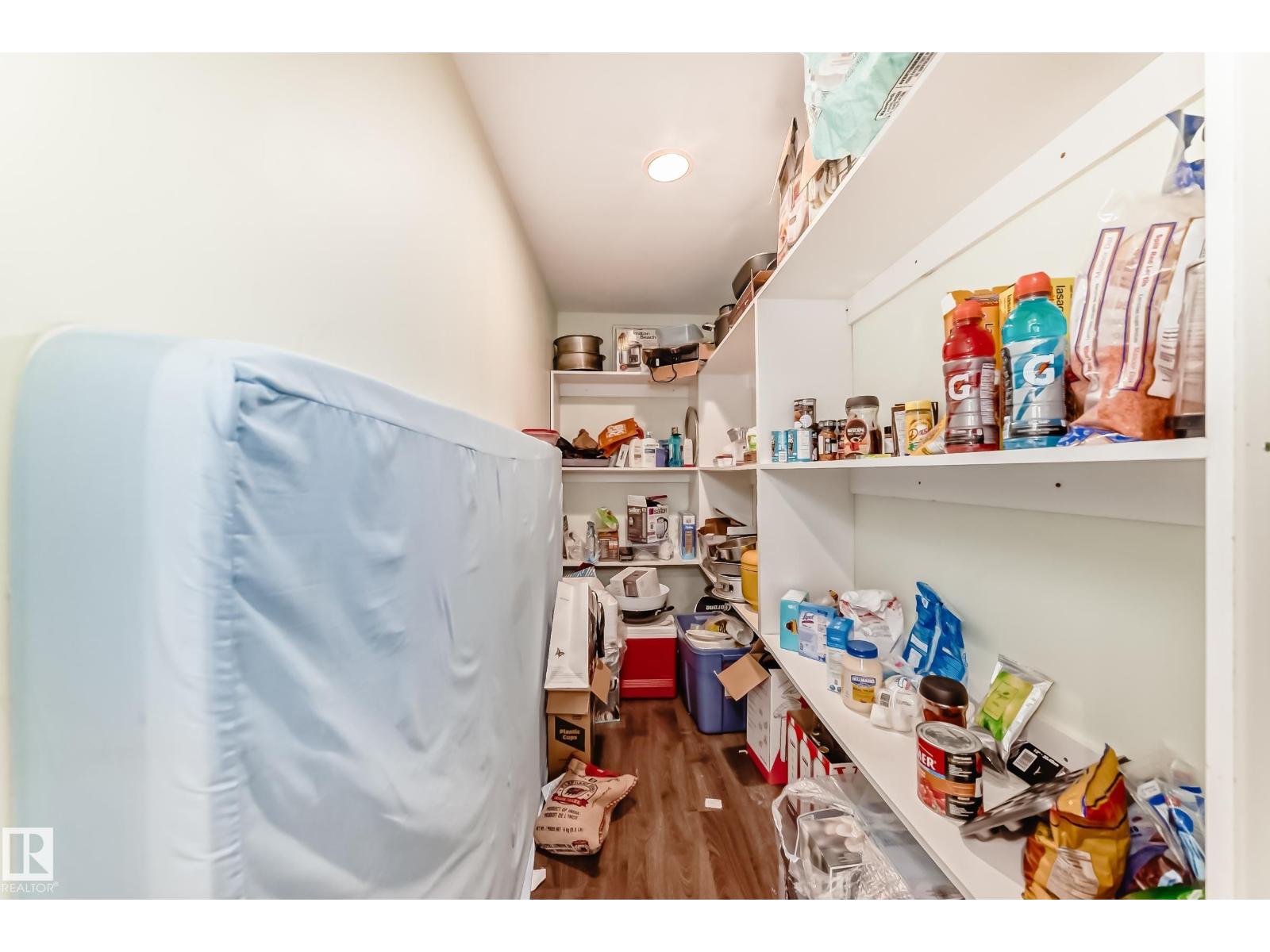 Photo 14 of 5506 165 Av Nw, Edmonton AB