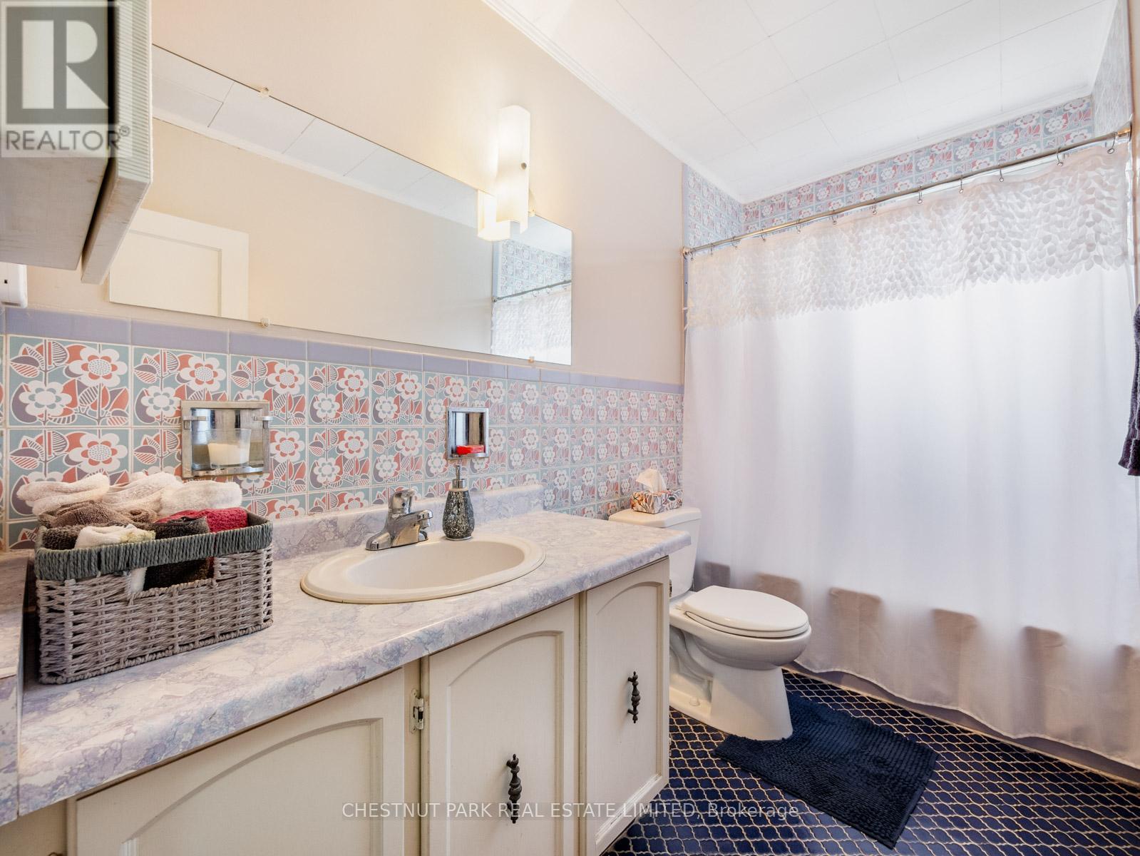 Photo 34 of 673 Durie Street, Toronto ON