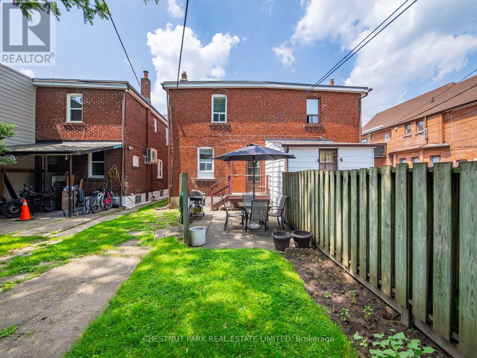 Photo 33 of 673 Durie Street, Toronto ON