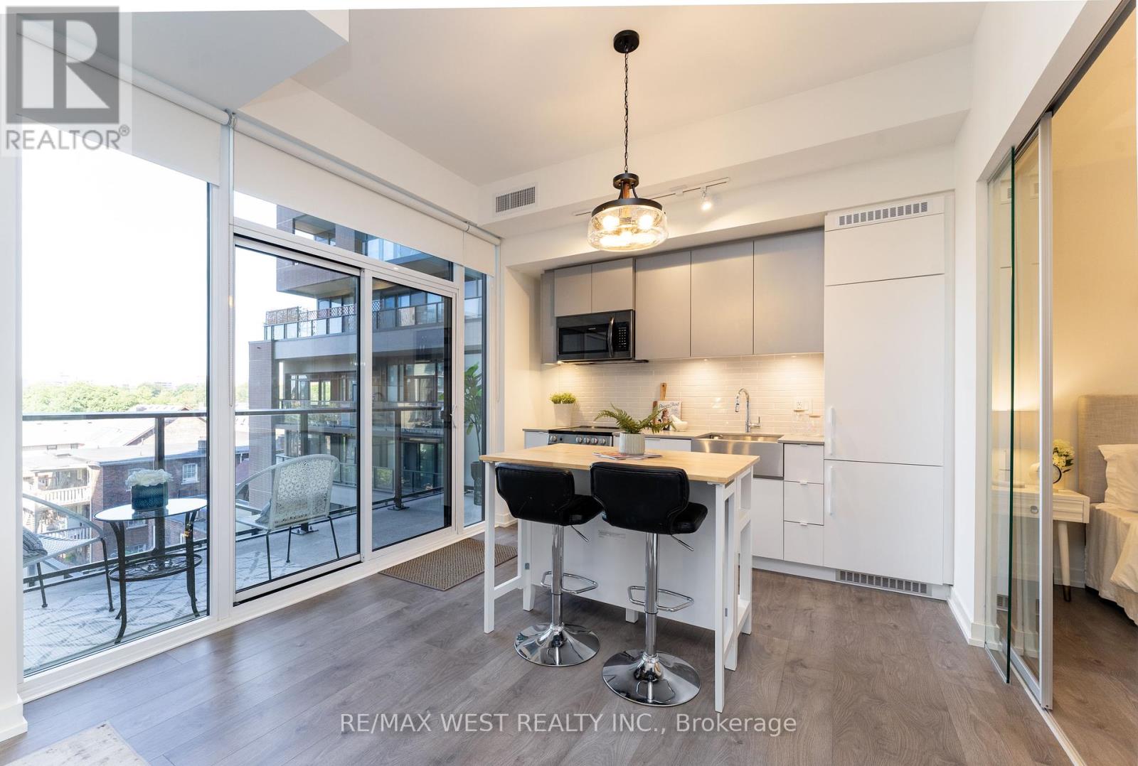 Photo 41 of 413 270 Dufferin Street, Toronto ON