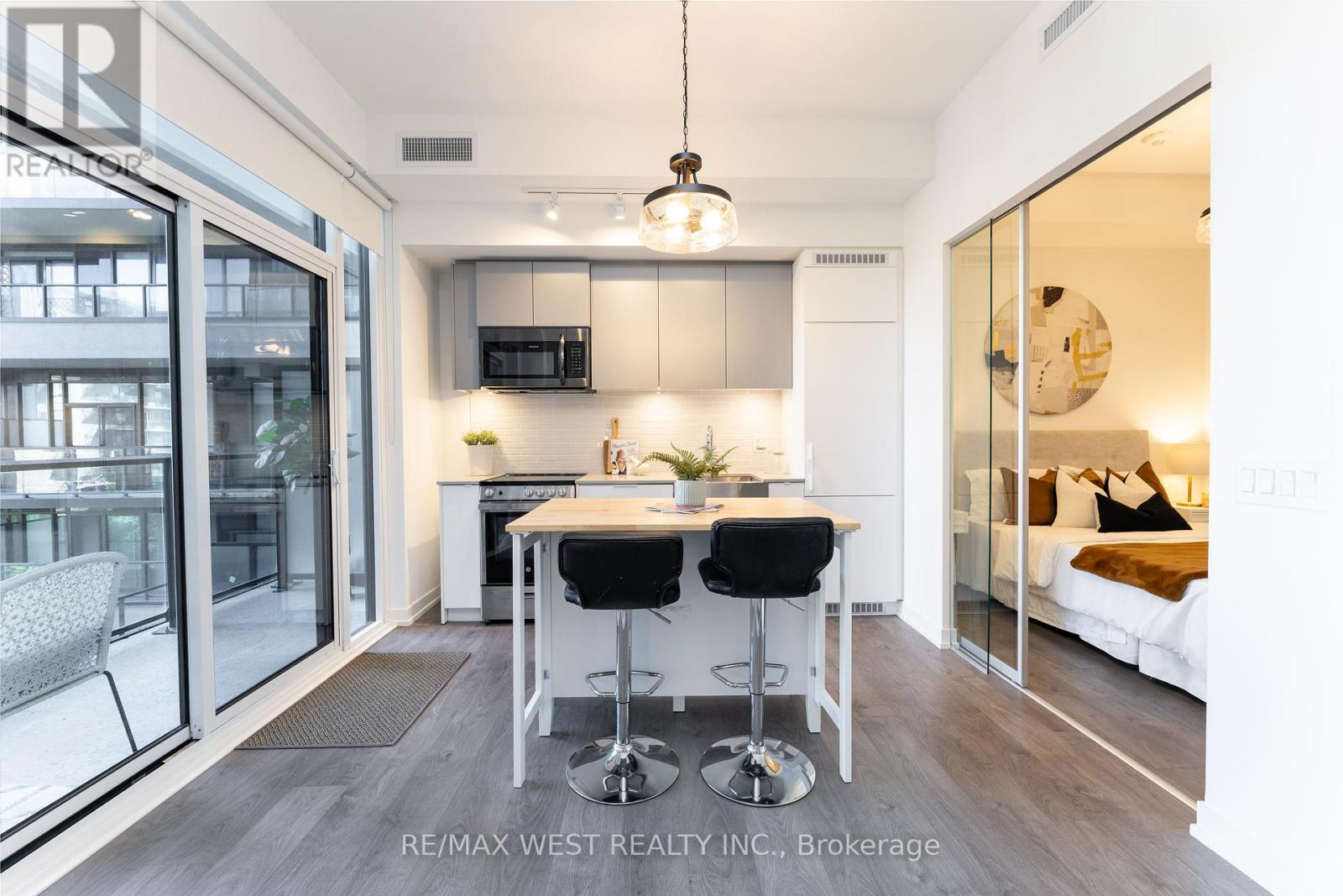 Photo 19 of 413 270 Dufferin Street, Toronto ON