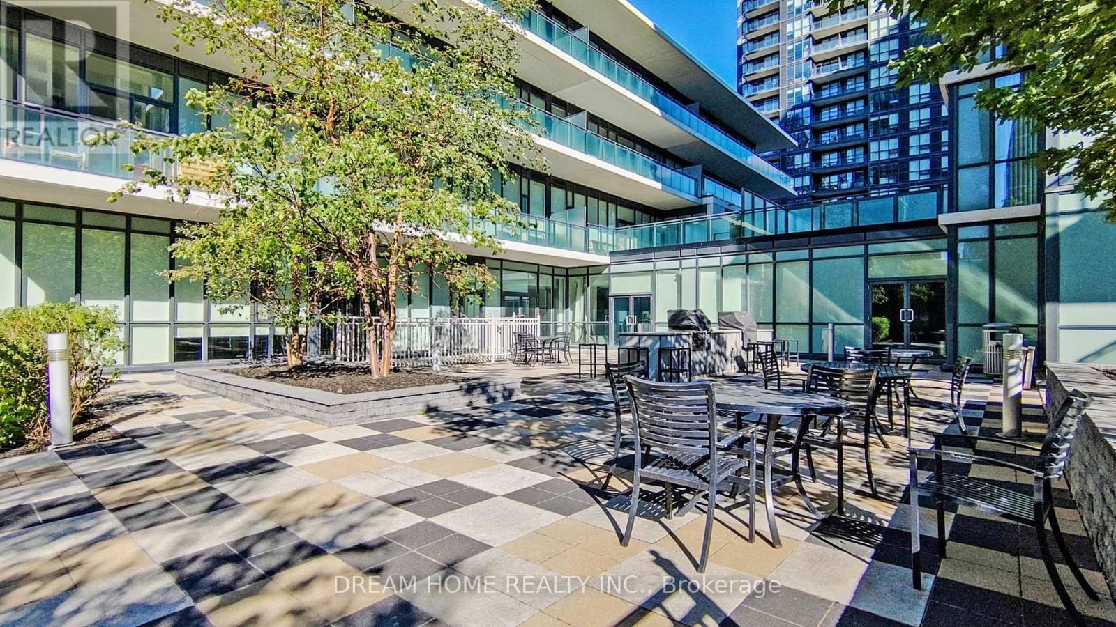 Photo 38 of 2408 4070 Confederation Parkway, Mississauga ON
