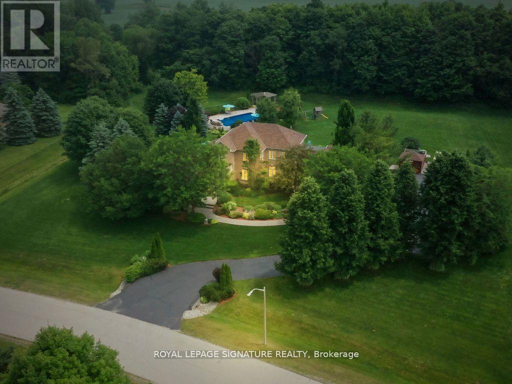 Photo 20 of 10 Forest Ridge Crescent, Halton Hills ON