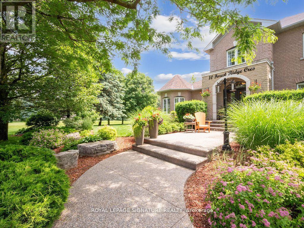 Photo 23 of 10 Forest Ridge Crescent, Halton Hills ON