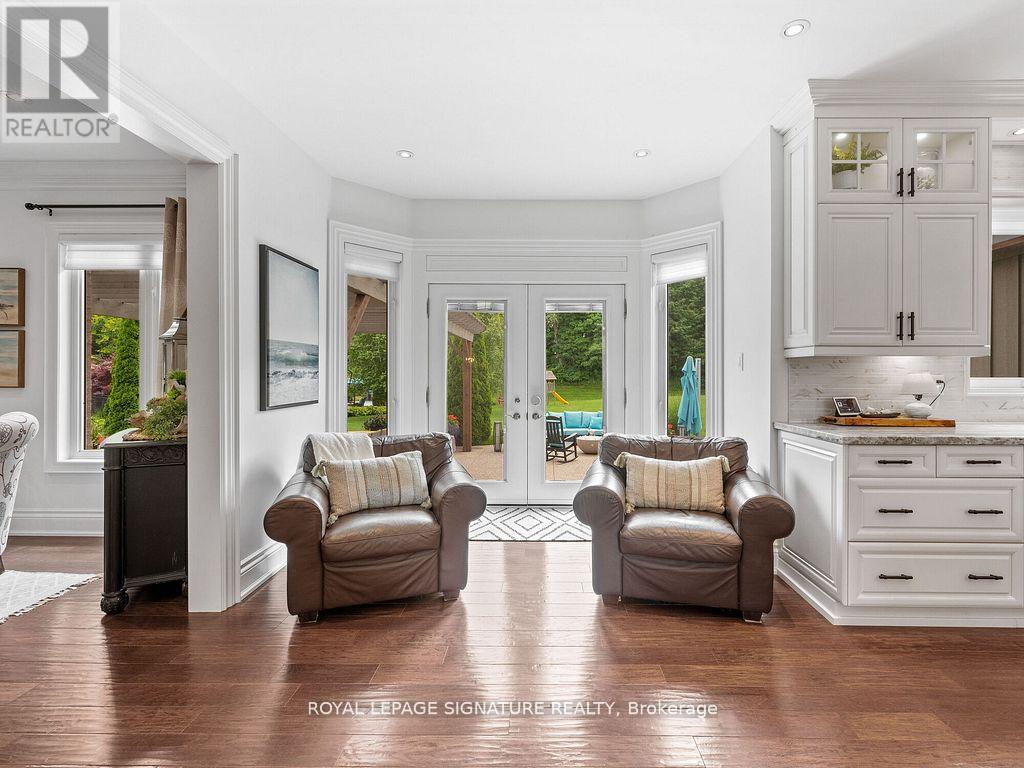 Photo 26 of 10 Forest Ridge Crescent, Halton Hills ON