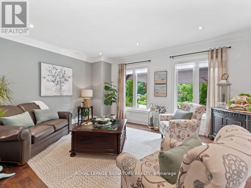 Photo 6 of 10 Forest Ridge Crescent, Halton Hills ON