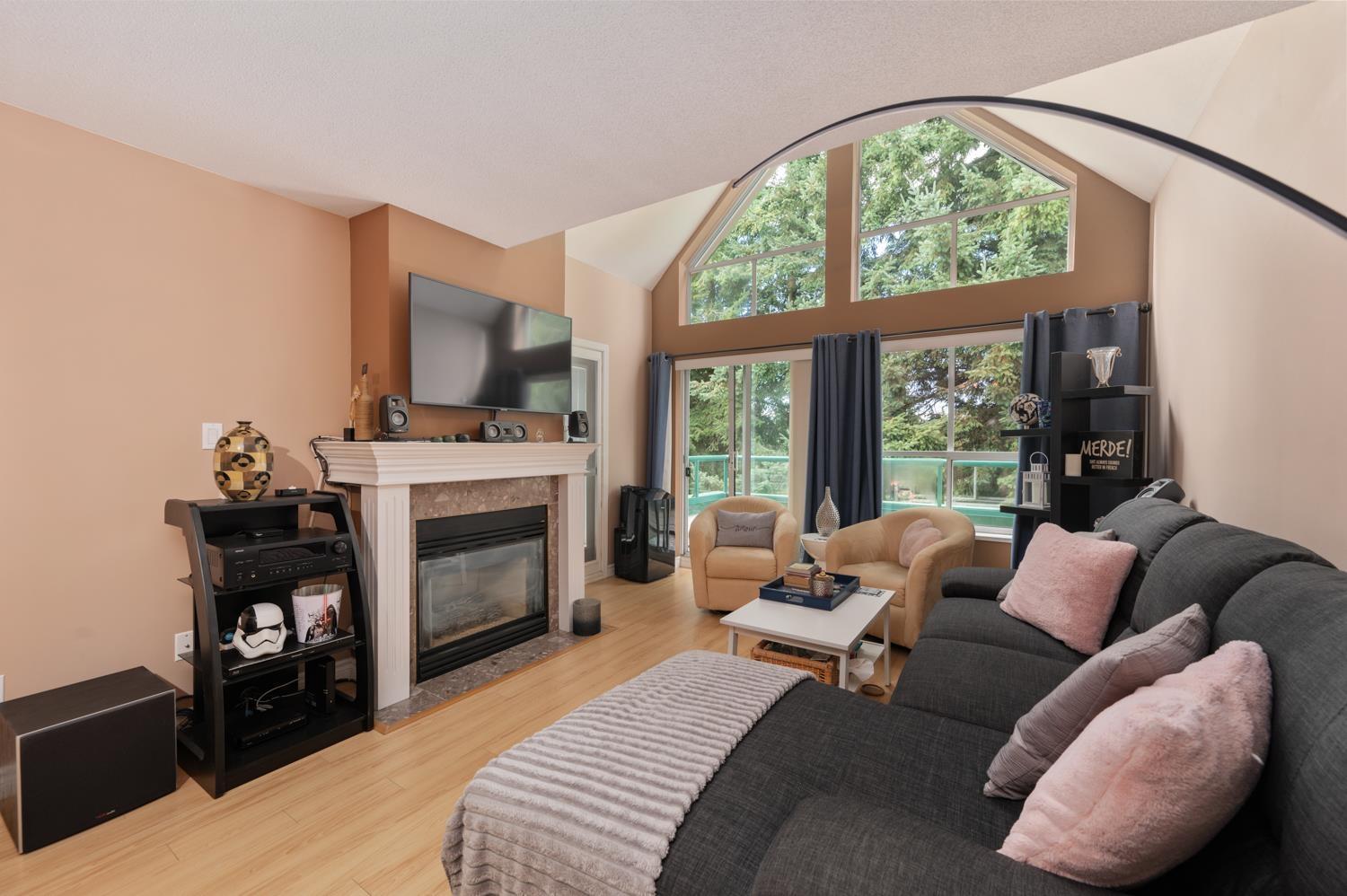 Photo 10 of 407 33280 E Bourquin Crescent, Abbotsford BC
