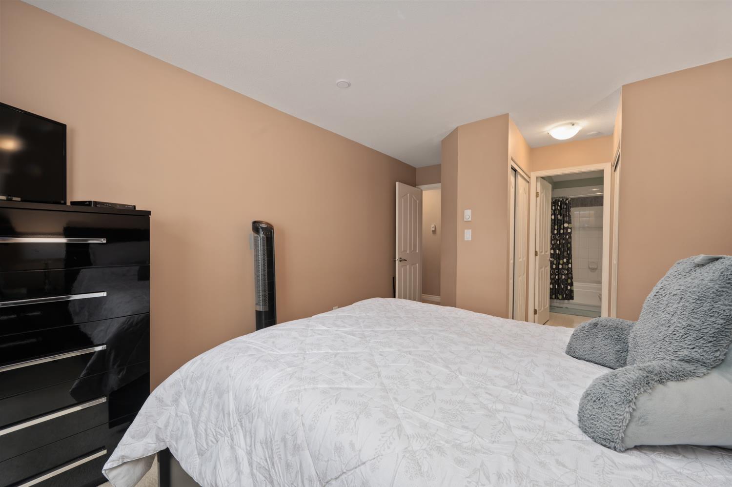 Photo 27 of 407 33280 E Bourquin Crescent, Abbotsford BC