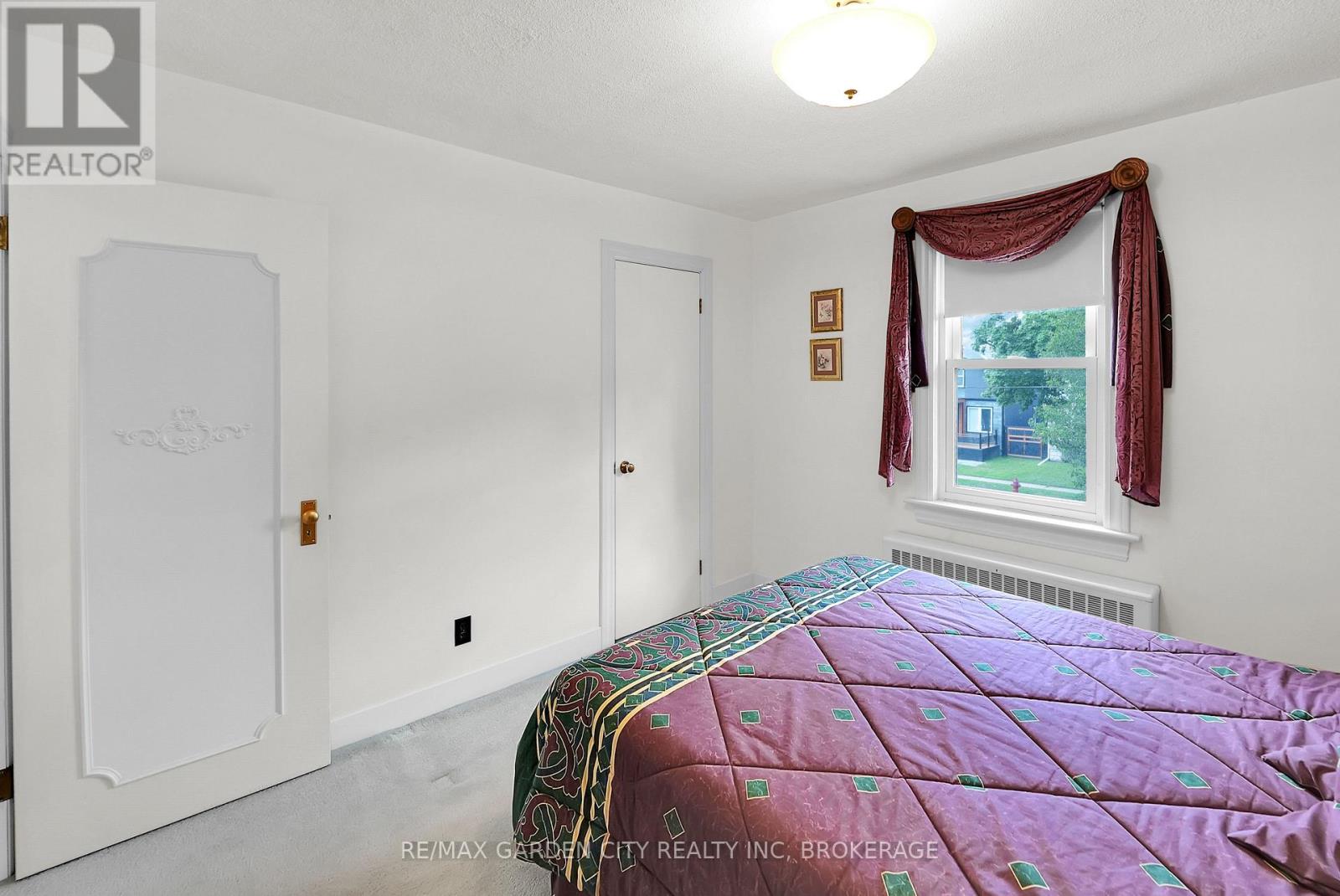 Photo 40 of 248 Wallace Avenue S, Welland ON