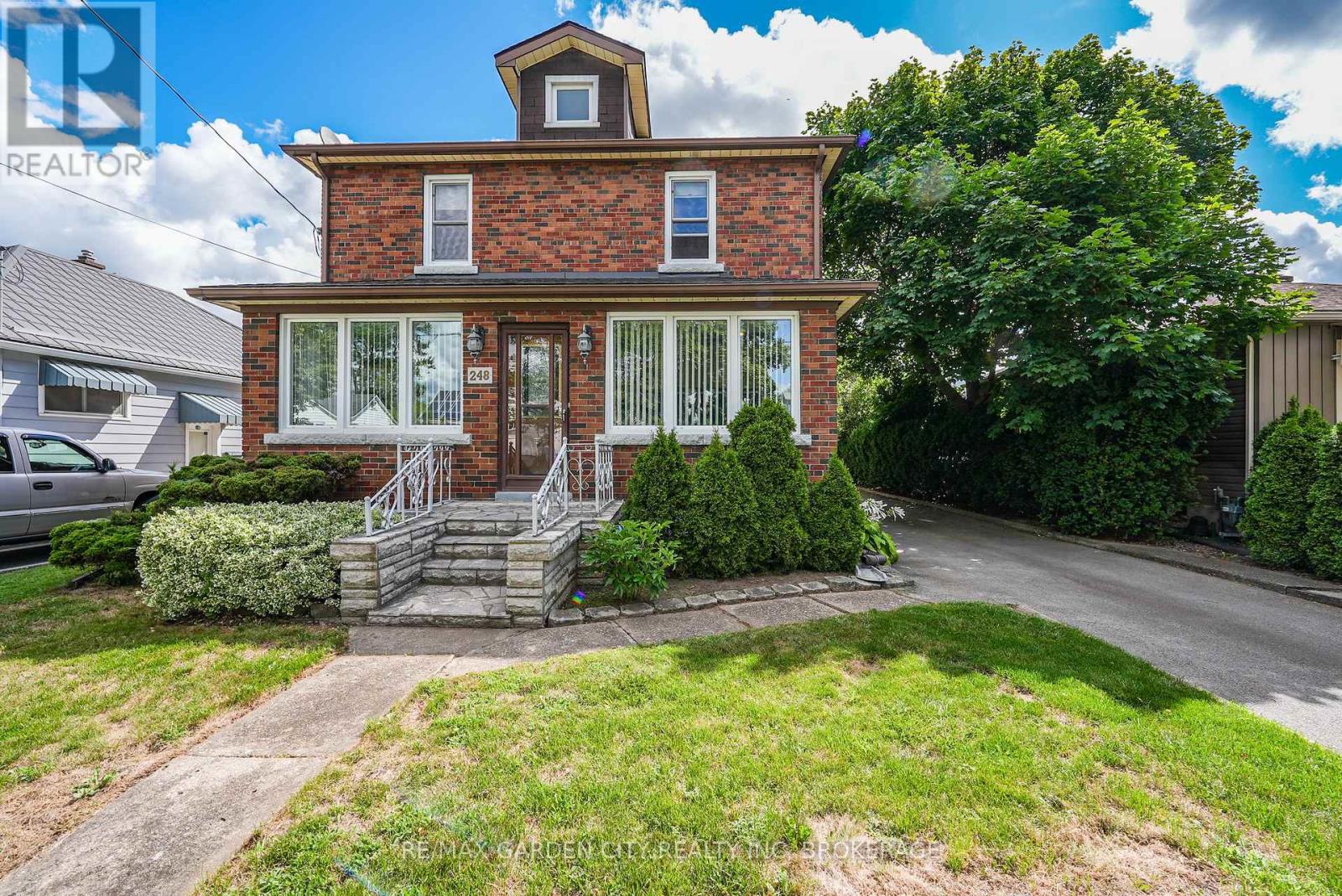 Photo 17 of 248 Wallace Avenue S, Welland ON