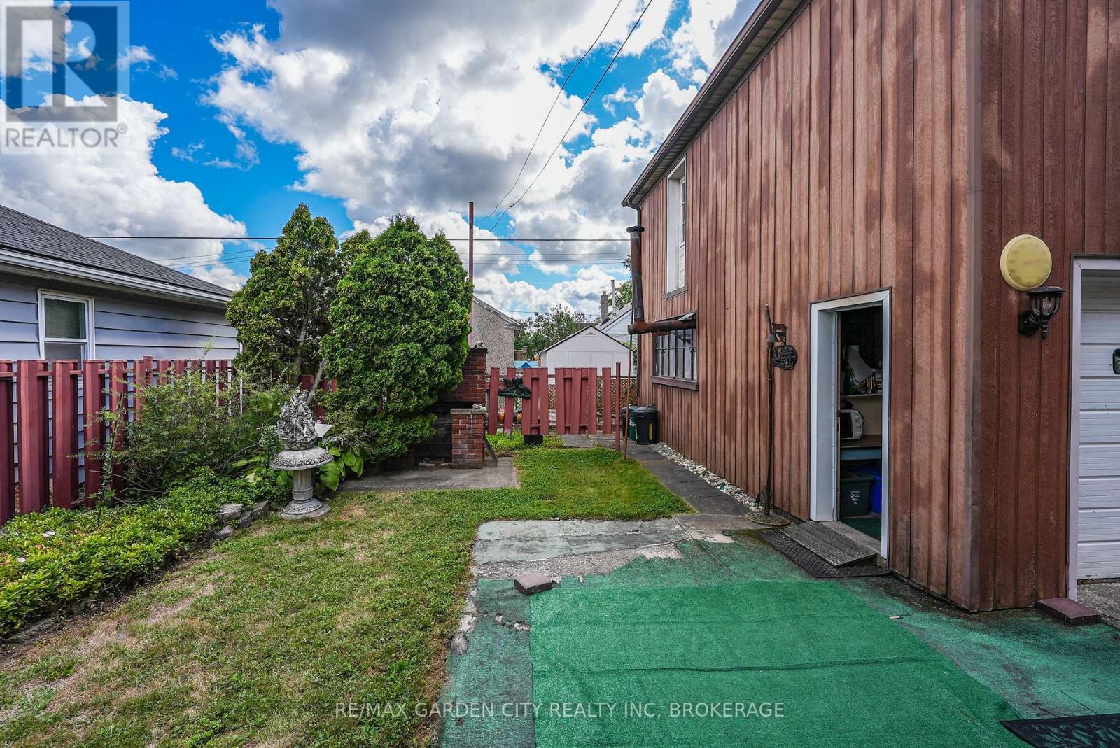 Photo 12 of 248 Wallace Avenue S, Welland ON