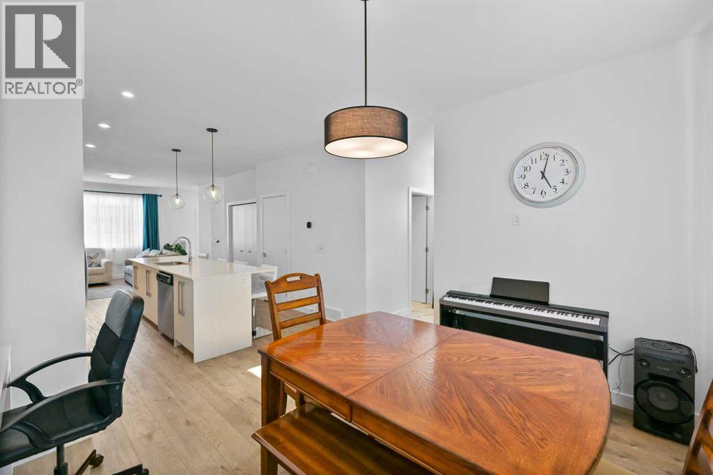 Single Family House for Sale in  Amblefield Terrace NW Moraine Calgary 