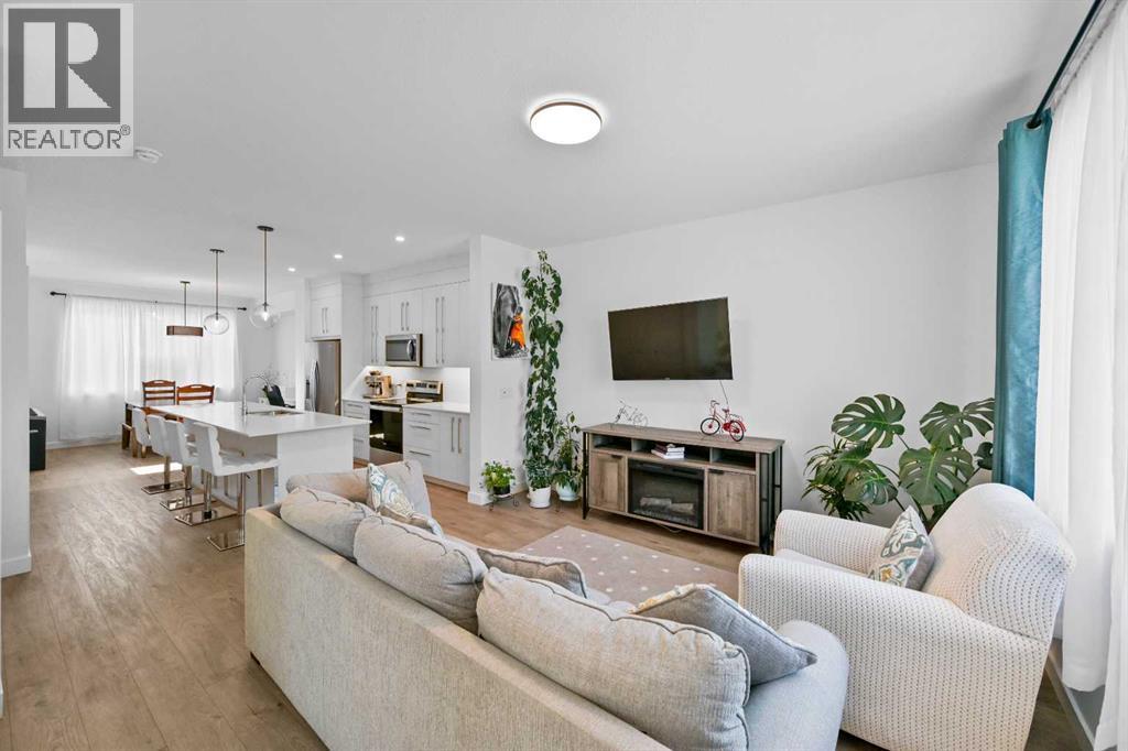 Single Family House for Sale in  Amblefield Terrace NW Moraine Calgary 